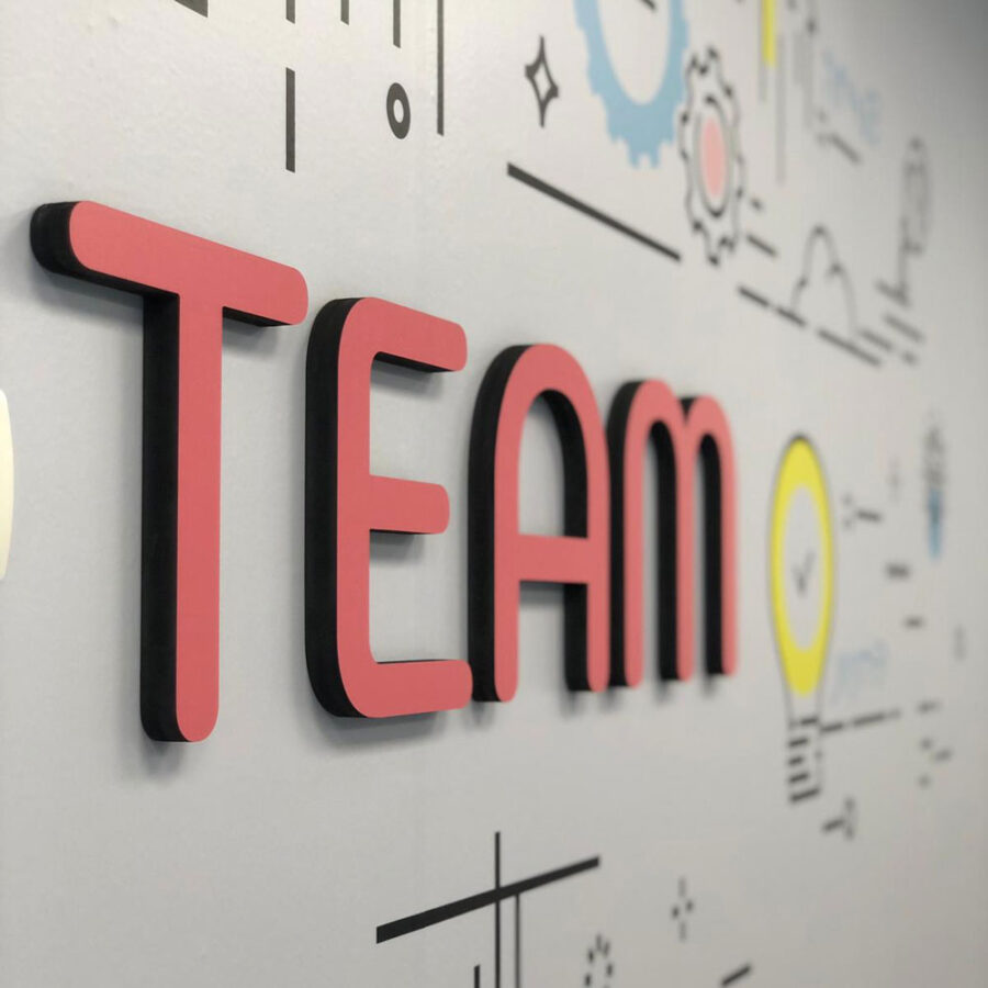 לוגו תלת מימד 2 בכיתוב אותיות תלת מימד TEAM